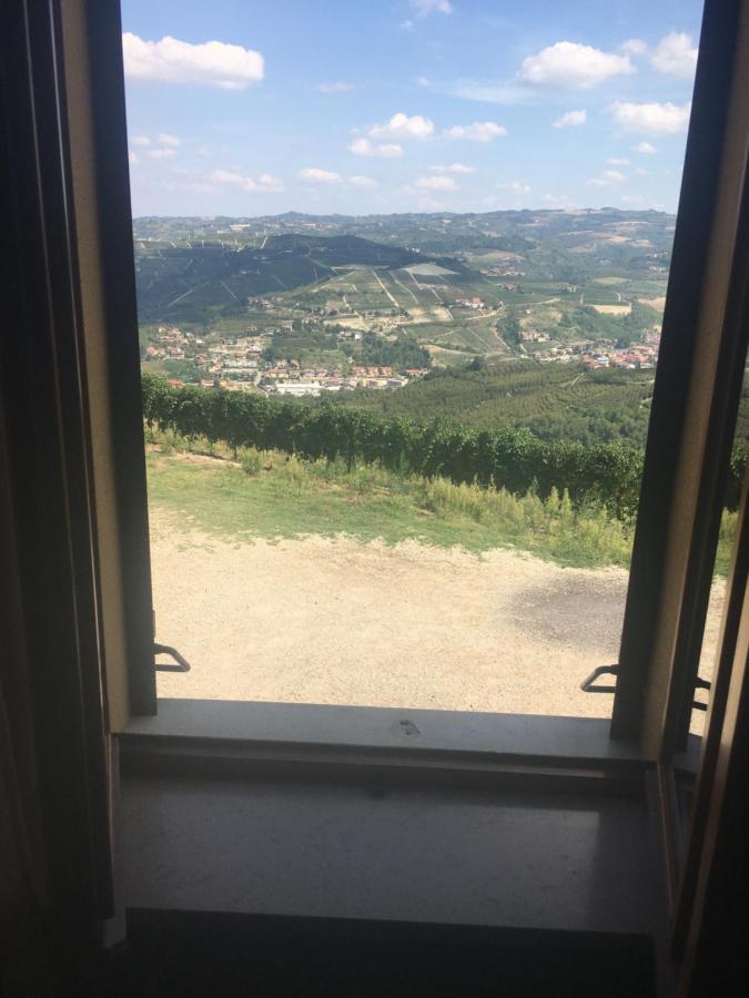 Вилла Cascina Maina Диано-д'Альба Экстерьер фото